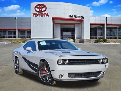 Used 2020 Dodge Challenger SXT w/ Driver Convenience Group
