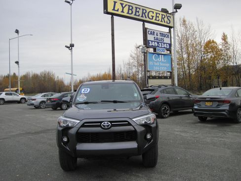 Used 2023 Toyota 4Runner SR5 image 2