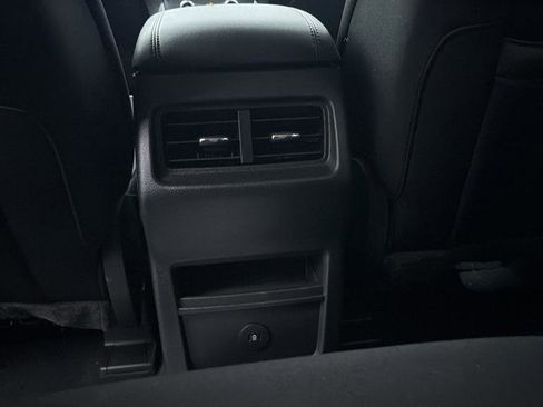 Certified 2024 Ford Edge SE w/ Black Appearance Package image 27