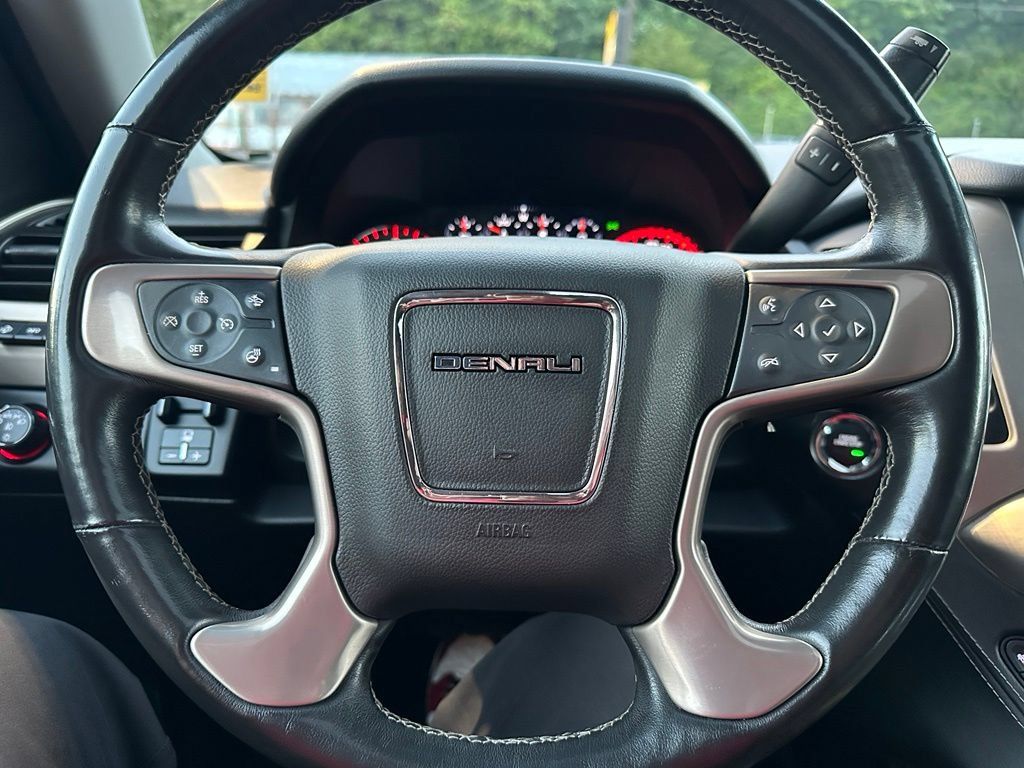 Used 2016 GMC Yukon Denali w/ Open Road Package AWD/4WD image 17