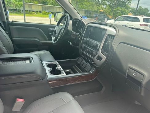 Used 2018 GMC Sierra 1500 SLT AWD/4WD image 11