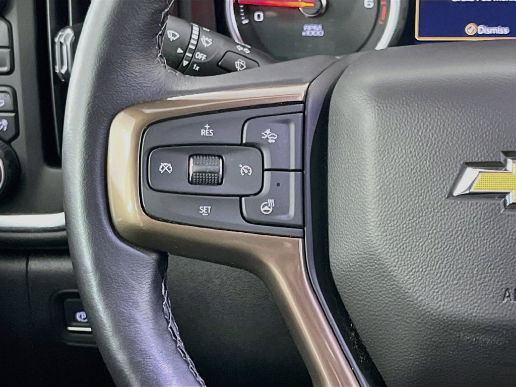 Used 2022 Chevrolet Silverado 1500 High Country w/ Technology Package AWD/4WD image 14