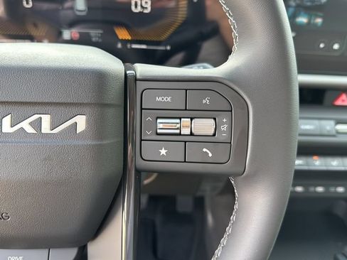 Used 2027 Kia Seltos LX FWD image 21