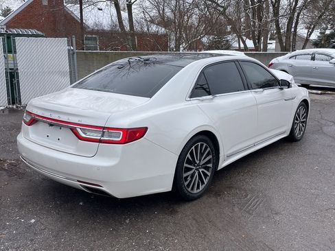 Used 2017 Lincoln Continental Select image 5