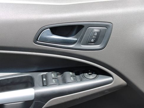 Used 2019 Ford Transit Connect XLT FWD image 8
