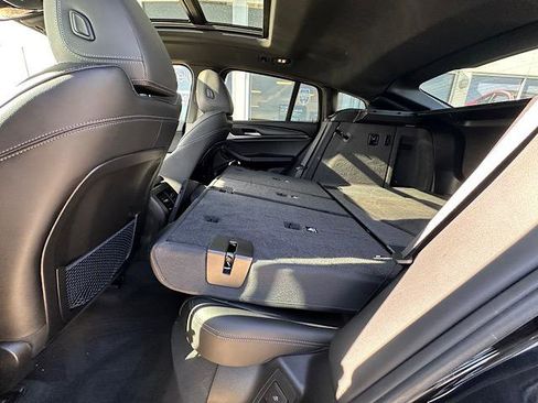 Used 2023 BMW X4 xDrive30i image 19