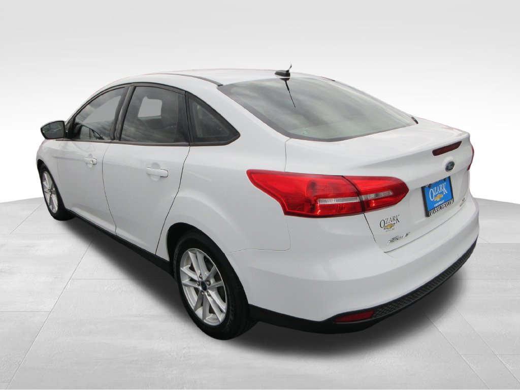 Used 2016 Ford Focus SE FWD image 3