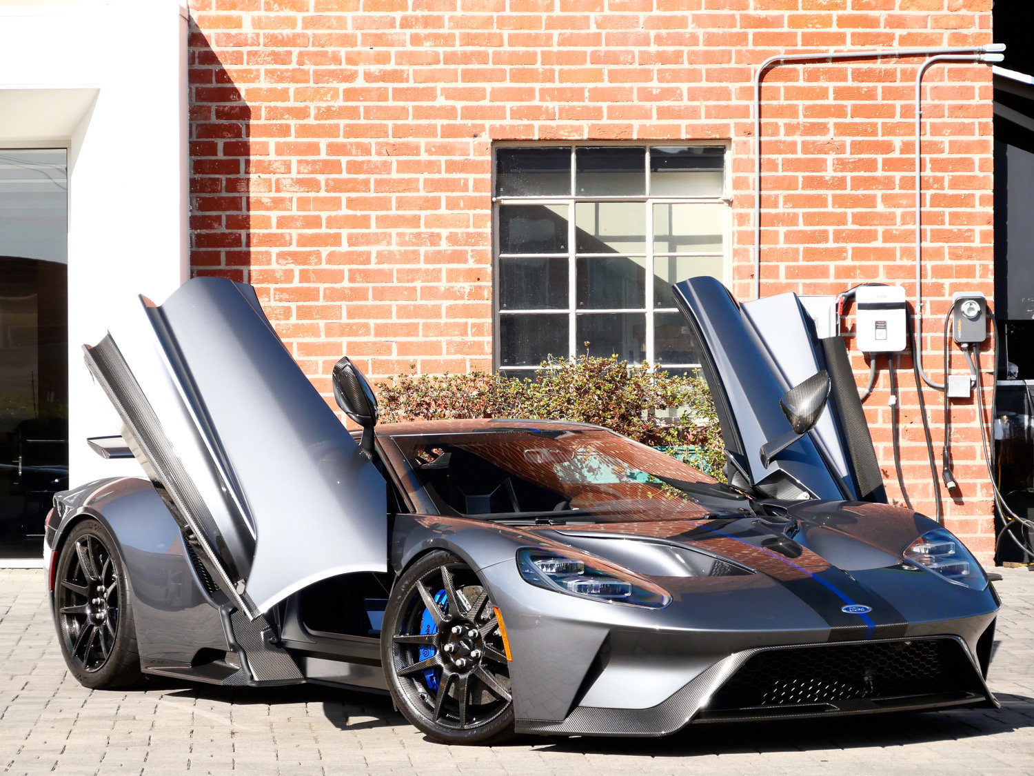 Used 2020 Ford GT Carbon Series RWD image 6