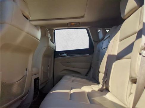 Used 2014 Jeep Grand Cherokee Limited w/ Luxury Group II image 15