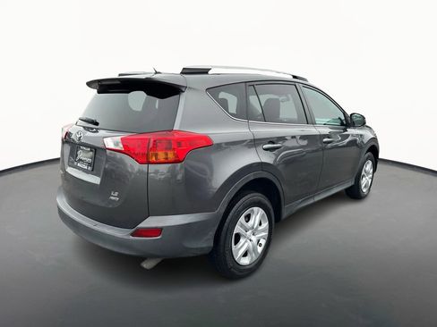 Used 2013 Toyota RAV4 LE image 3