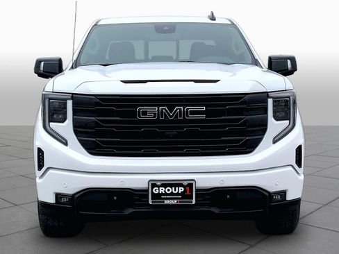 Used 2025 GMC Sierra 1500 Elevation w/ Elevation Premium Package AWD/4WD image 7
