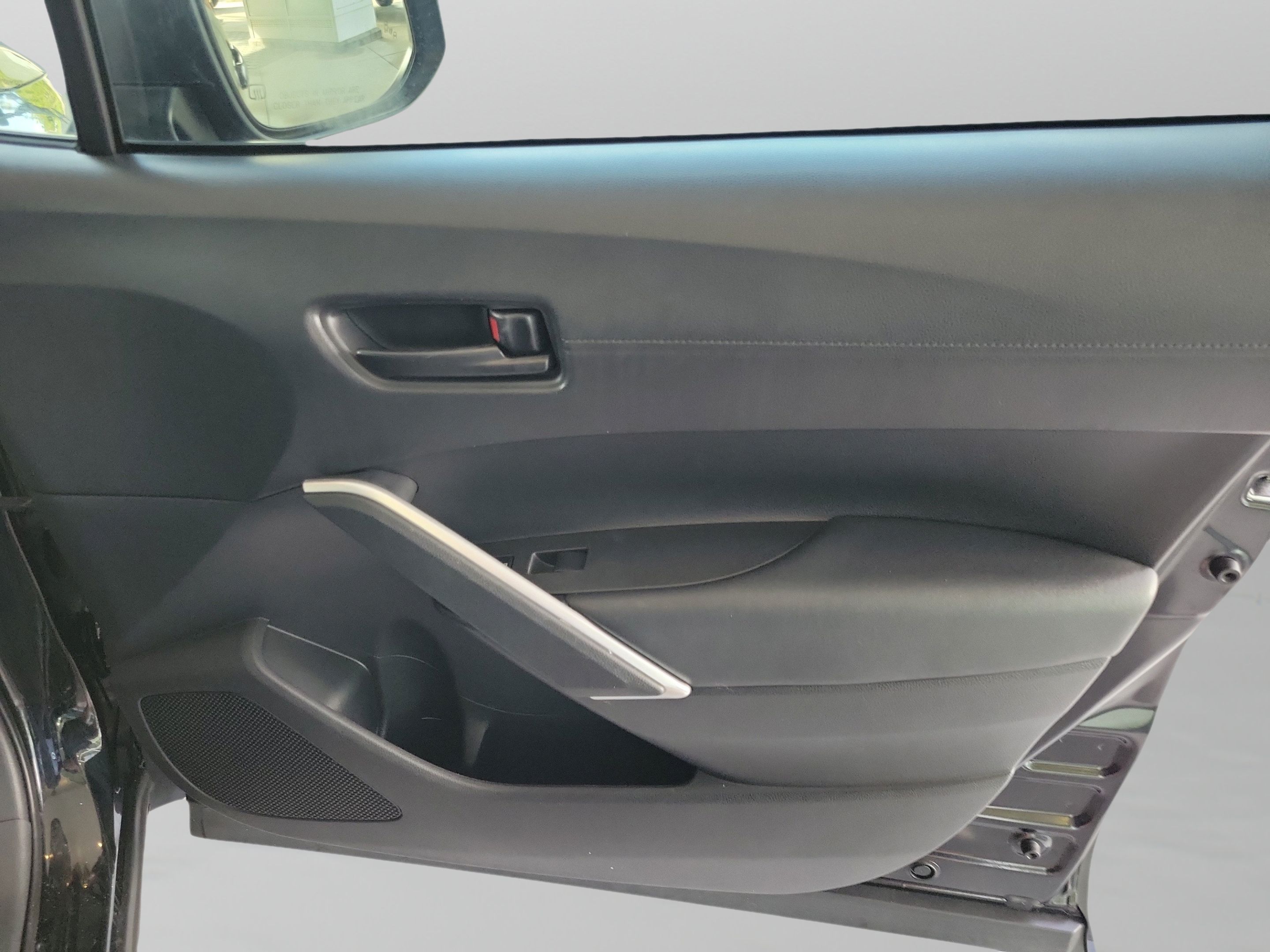 Used 2022 Toyota Corolla Cross LE FWD image 29