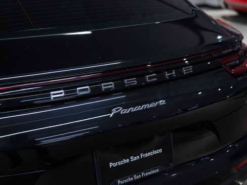 Used 2020 Porsche Panamera image 21