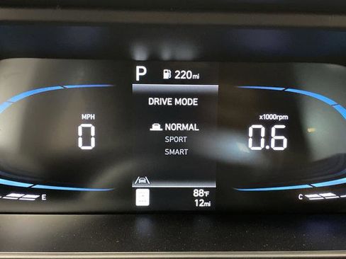 New 2025 Hyundai Elantra Sport image 20