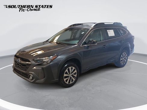 Used 2024 Subaru Outback Premium AWD/4WD image 1