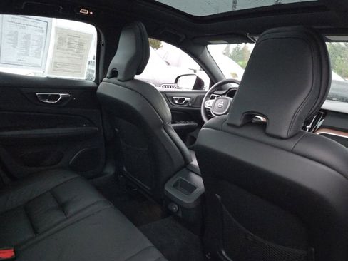 Certified 2023 Volvo S60 B5 Plus w/ Climate Package image 8