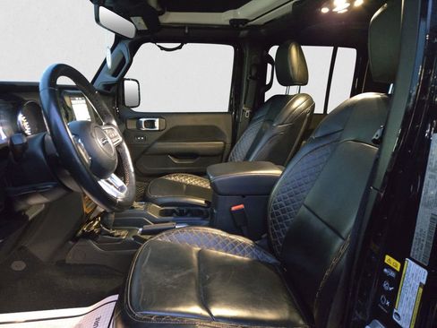 Used 2022 Jeep Gladiator Overland image 9