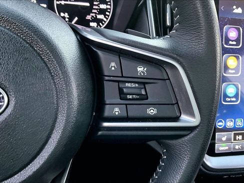 Used 2024 Subaru Outback Premium image 12