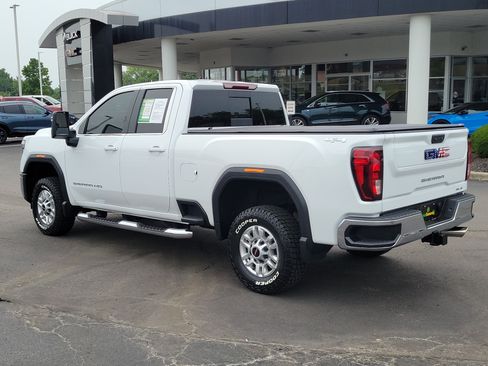 Used 2025 GMC Sierra 2500 SLE w/ Preferred Package AWD/4WD image 3