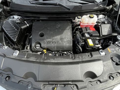 Used 2023 Chevrolet Traverse LS w/ Safety Package image 8