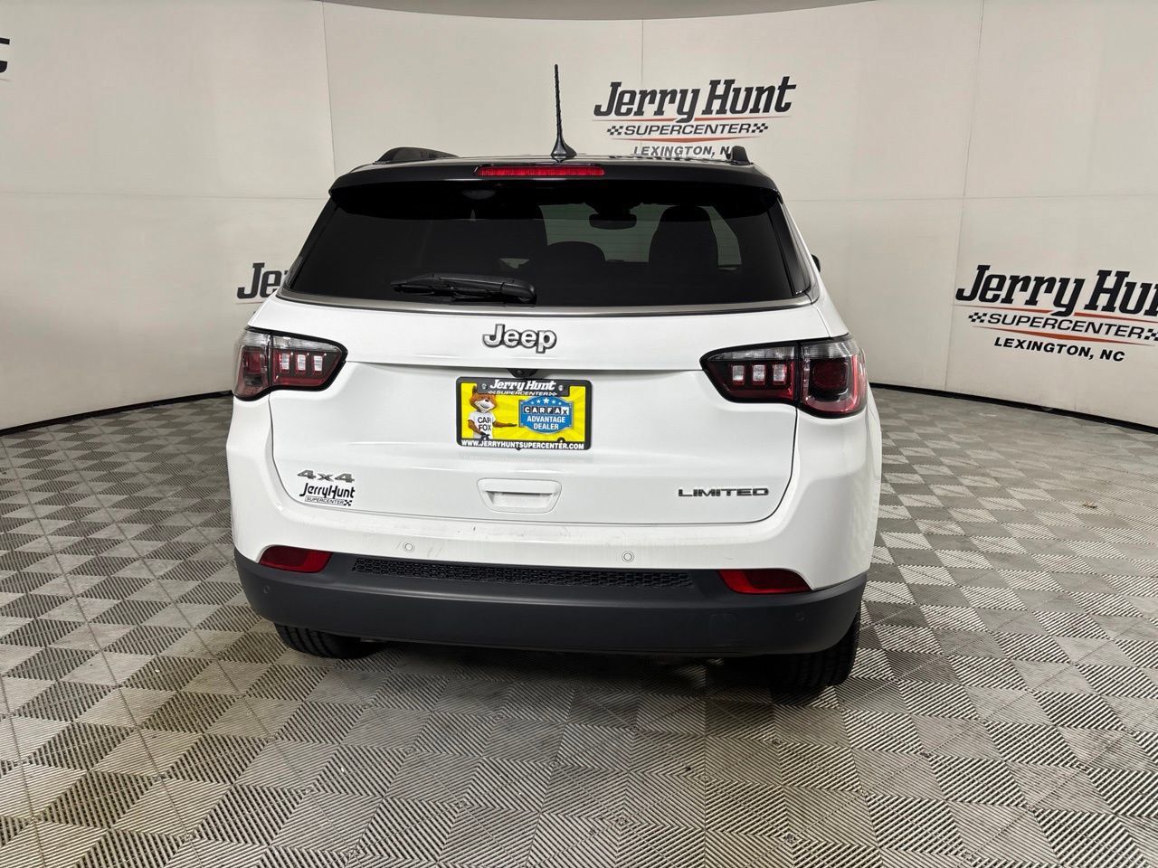 Used 2025 Jeep Compass Limited AWD/4WD image 7