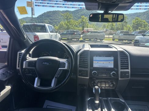 Used 2018 Ford F150 Platinum AWD/4WD image 16