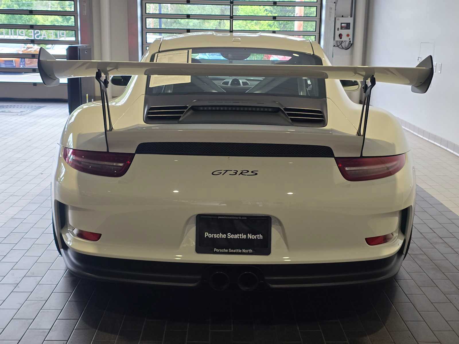 Used 2016 Porsche 911 GT3 RS RWD image 6
