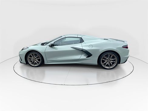 Used 2024 Chevrolet Corvette Stingray image 5