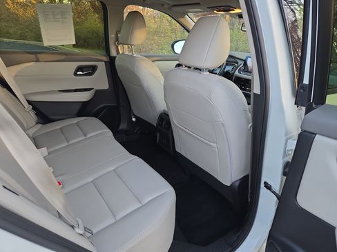 Certified 2023 Nissan Rogue SL image 31