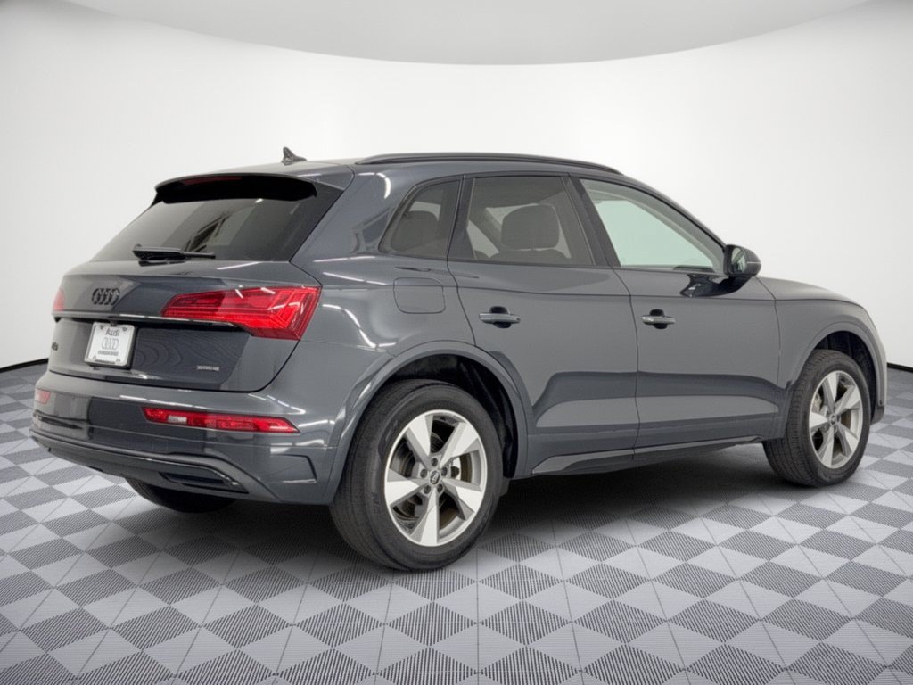 Used 2024 Audi Q5 2.0T Premium Plus w/ Premium Plus Package AWD/4WD image 9