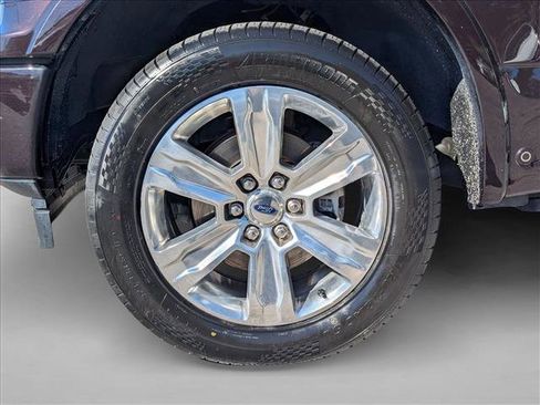 Used 2018 Ford F150 Platinum w/ Equipment Group 701A Luxury image 22