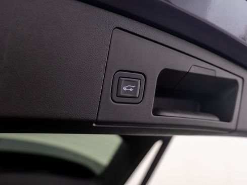 Certified 2024 Cadillac XT4 Sport image 36