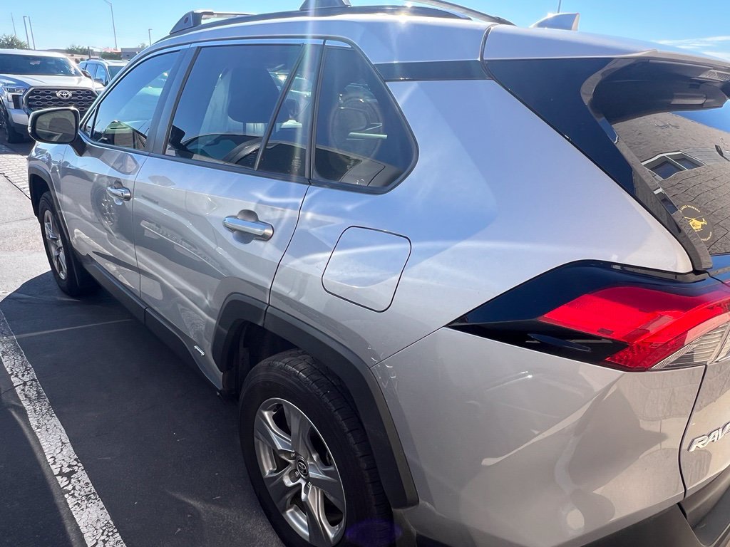 Used 2024 Toyota RAV4 LE AWD/4WD image 3