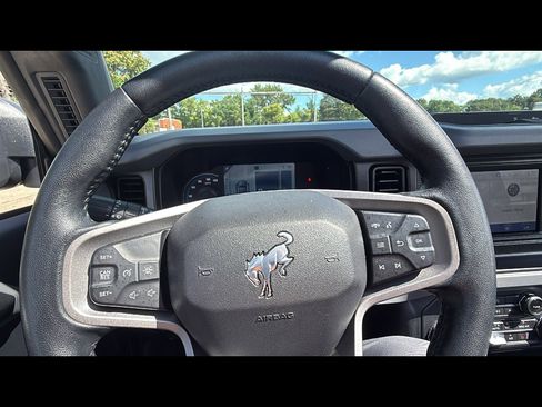 Used 2022 Ford Bronco Big Bend image 9