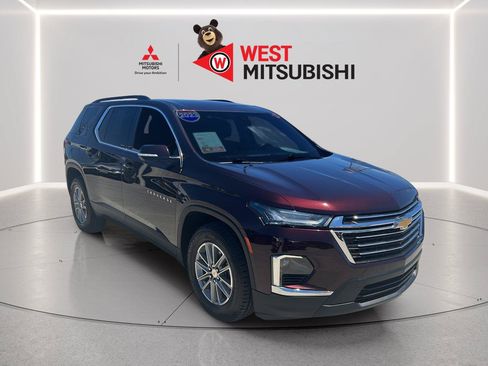 Used 2023 Chevrolet Traverse LT FWD image 7