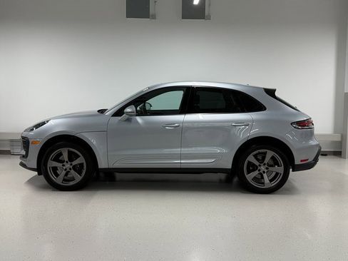 Used 2024 Porsche Macan image 2