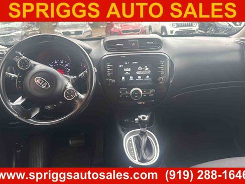 Used 2018 Kia Soul + FWD image 7