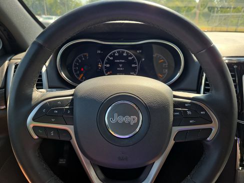 Used 2019 Jeep Grand Cherokee Limited AWD/4WD image 10