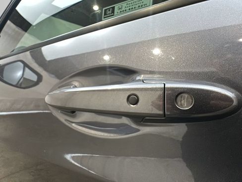 Used 2019 Honda HR-V EX image 13