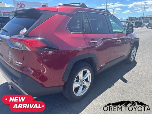 Used 2021 Toyota RAV4 Limited AWD/4WD image 19