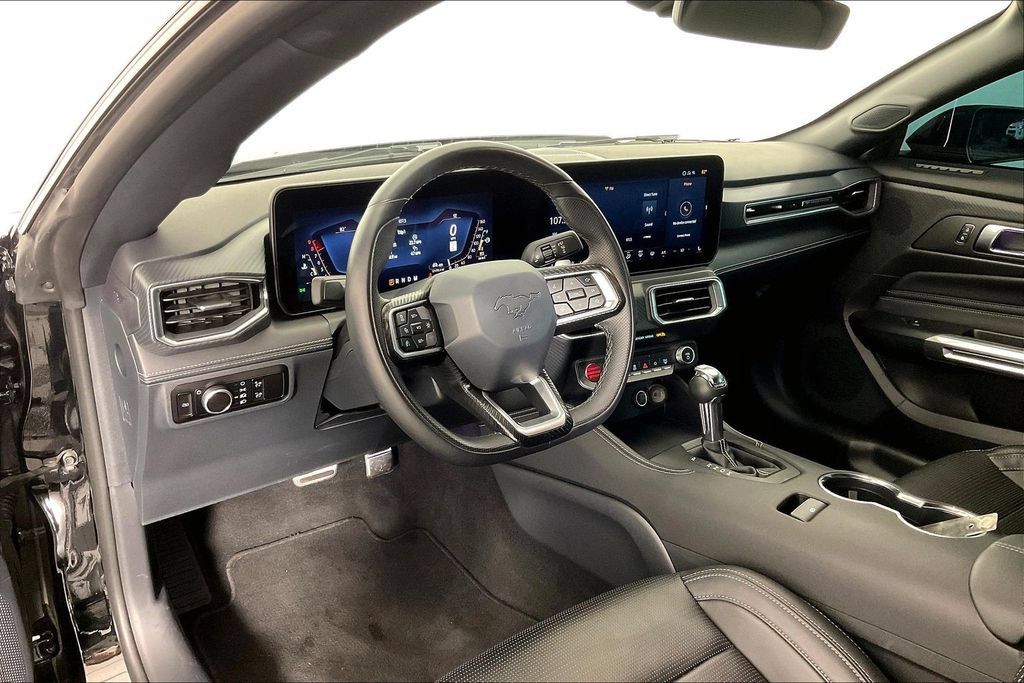 Used 2025 Ford Mustang GT Premium RWD image 14