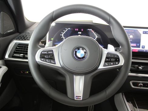 New 2026 BMW X5 xDrive40i w/ M Sport Package image 15
