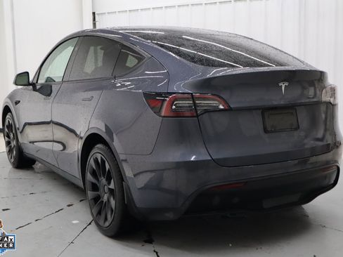 Used 2023 Tesla Model Y 2WD image 6