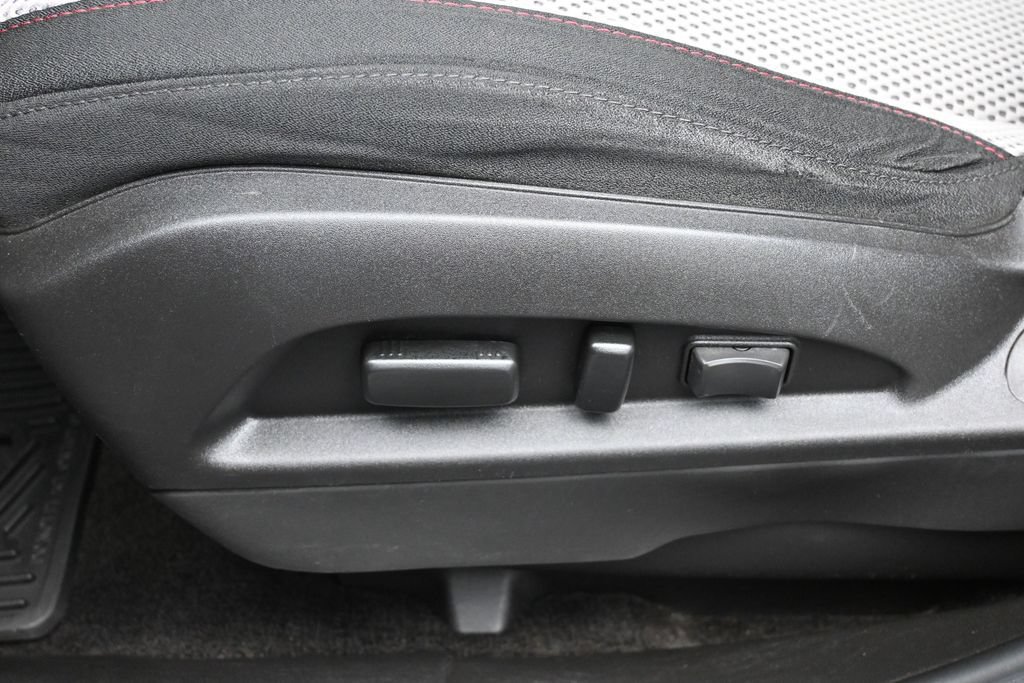 Used 2016 Chevrolet Equinox LT w/ Convenience Package AWD/4WD image 25