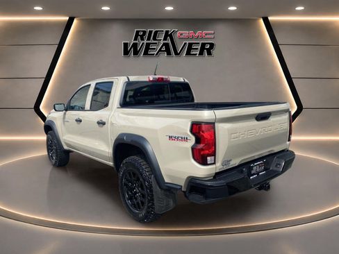 Used 2024 Chevrolet Colorado Trail Boss w/ Advanced Trailering Package AWD/4WD image 4