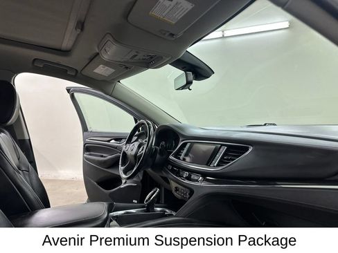 Used 2019 Buick Enclave Avenir w/ Avenir Technology Package AWD/4WD image 21