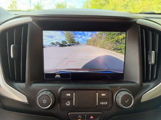 Used 2024 GMC Terrain SLE w/ Driver Convenience Package FWD image 23
