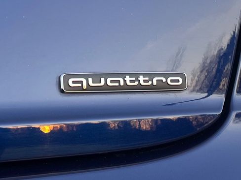 Used 2023 Audi Q8 Prestige image 9