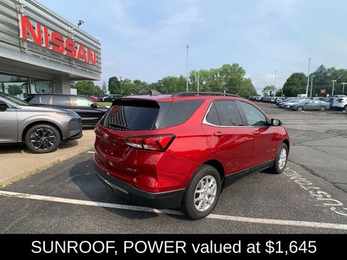Used 2022 Chevrolet Equinox LT AWD/4WD image 3