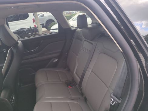 Used 2025 Lincoln Corsair Grand Touring image 15